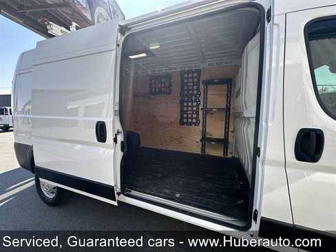 Used 2023 RAM ProMaster 2500 w/ Premium Appearance Group FWD image 18