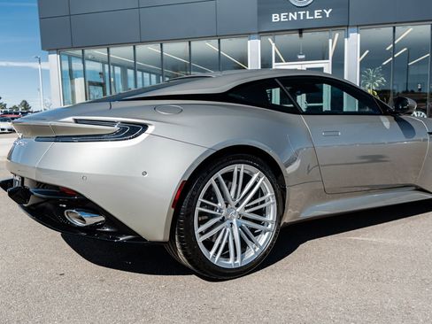 Used 2026 Aston Martin DB12 Coupe RWD image 13