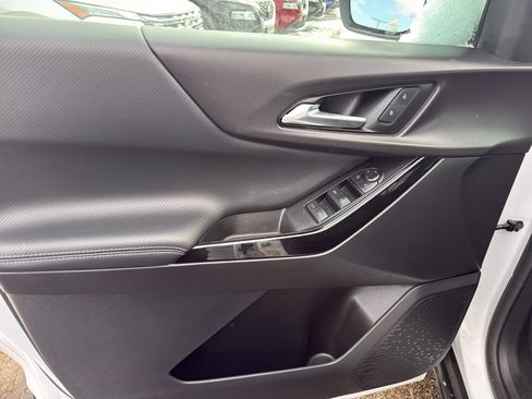 Used 2025 Chevrolet Equinox LT image 13