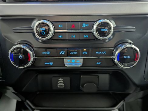 Used 2025 Ford F150 XLT w/ Equipment Group 301A Standard AWD/4WD image 22