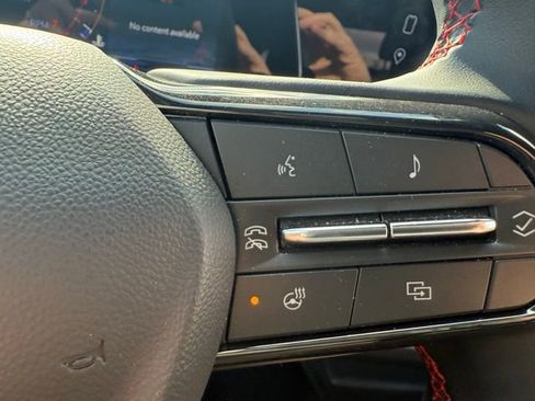 Used 2025 Chevrolet Equinox RS w/ Safety and Technology Package image 22