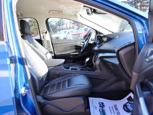 Certified 2019 Ford Escape SEL image 9