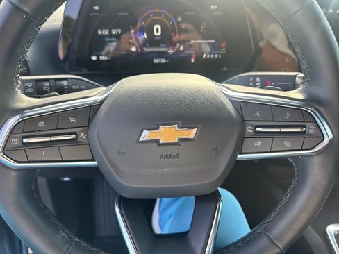 Used 2025 Chevrolet Equinox LT w/ Safety and Technology Package FWD image 13