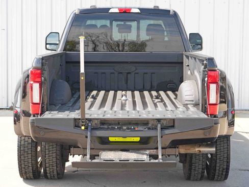 Used 2022 Ford F450 Limited w/ FX4 Off-Road Package image 10