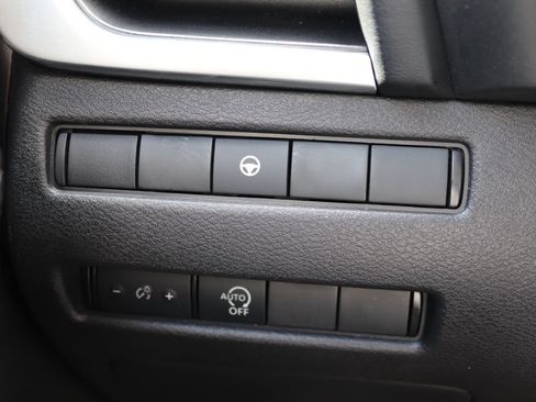 Used 2023 Nissan Rogue SV FWD image 6