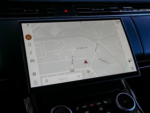 Used 2023 Land Rover Range Rover Sport SE image 40