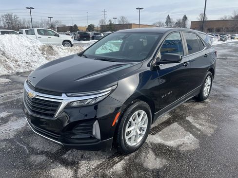Used 2023 Chevrolet Equinox RS w/ RS Leather Package image 3