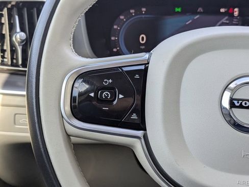 Certified 2023 Volvo XC60 B5 Core image 32