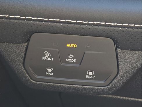 New 2026 Volkswagen Atlas Cross Sport SE FWD image 20