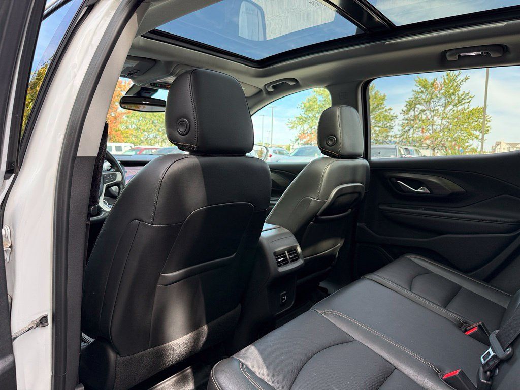 Used 2020 GMC Terrain SLT w/ Preferred Package AWD/4WD image 34