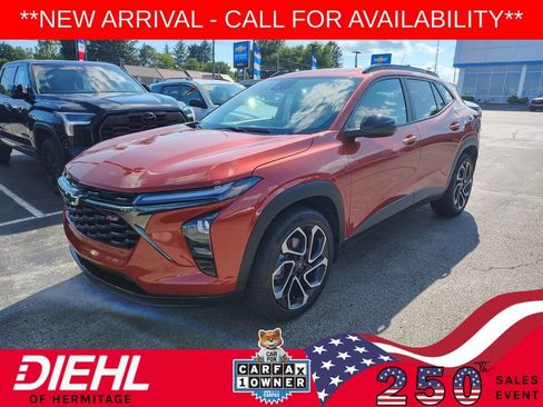 Used 2024 Chevrolet Trax RS w/ Driver Confidence Package FWD image 1