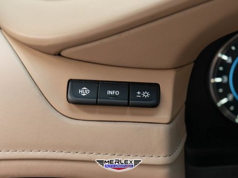 Used 2019 Cadillac Escalade ESV Platinum image 36