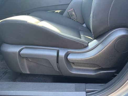 Used 2023 Nissan Rogue S FWD image 20