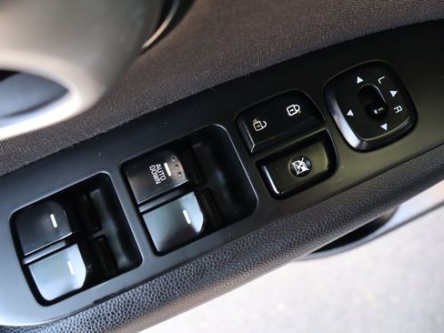 Used 2016 Kia Soul FWD image 27