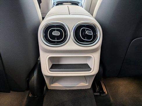 Certified 2026 Mercedes-Benz GLC 300 image 18