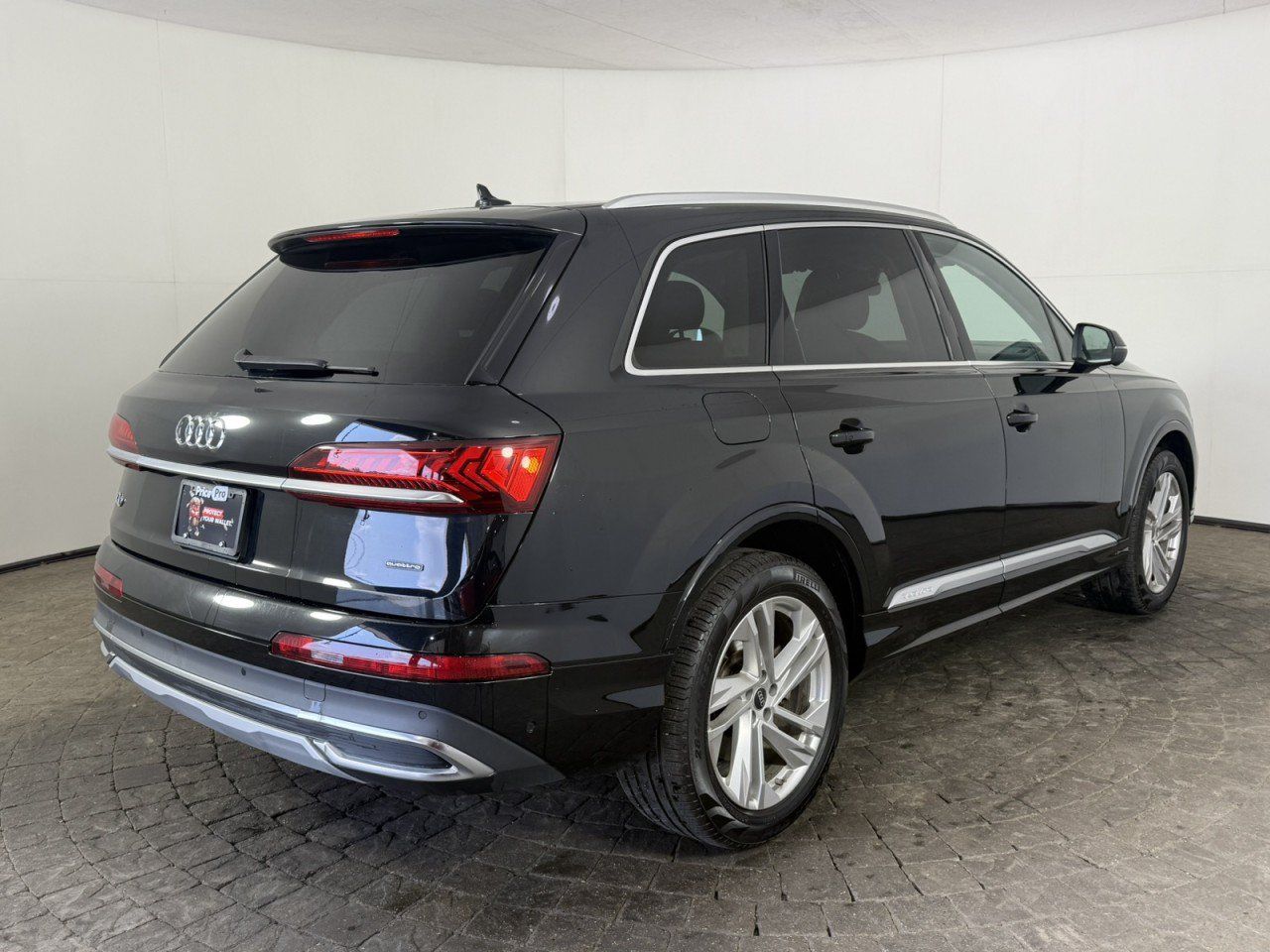 Used 2023 Audi Q7 2.0T Premium Plus w/ Premium Plus Package AWD/4WD image 9