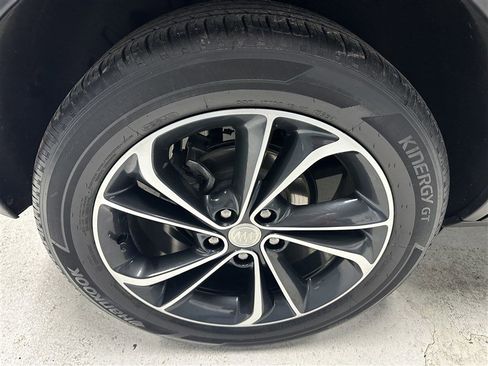 Used 2021 Buick Encore GX Select image 13