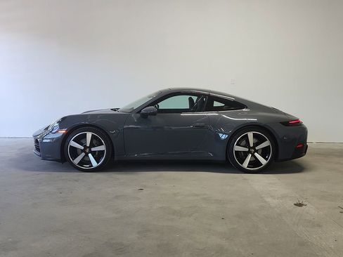 Used 2025 Porsche 911 Carrera RWD image 2