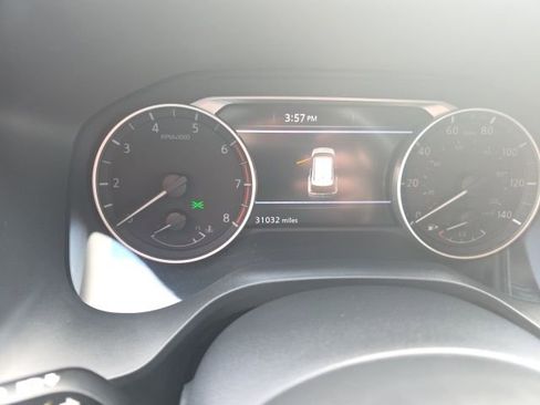 Used 2023 Nissan Rogue SV image 14