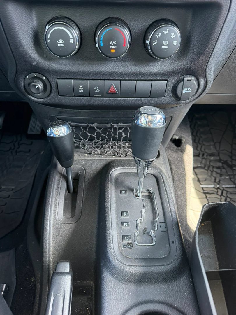 Used 2016 Jeep Wrangler Unlimited Sport w/ Quick Order Package 24S AWD/4WD image 26