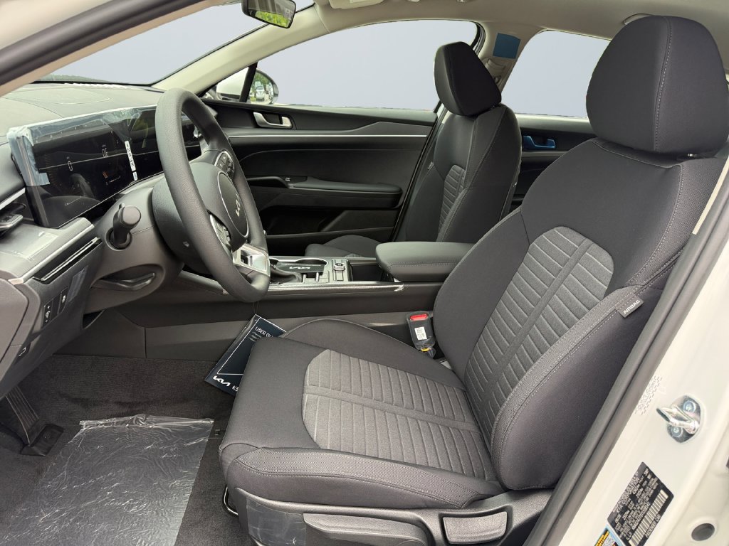 New 2026 Kia K5 LXS FWD image 9