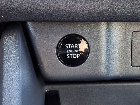 Used 2024 Nissan Rogue SV image 25