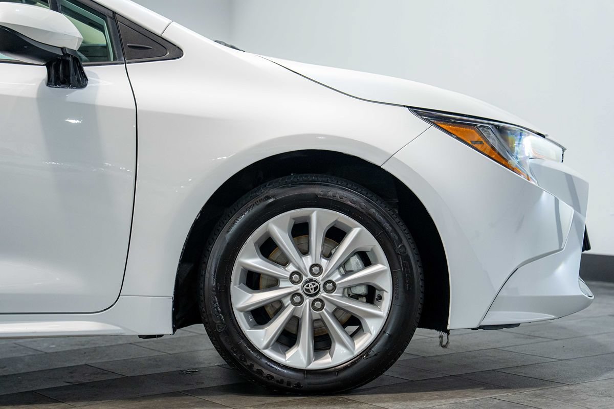 Used 2022 Toyota Corolla LE w/ LE Convenience Package FWD image 21