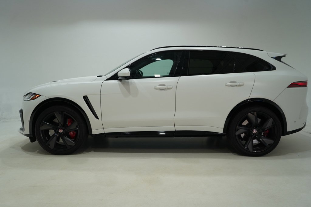 Used 2023 Jaguar F-PACE SVR AWD/4WD image 4