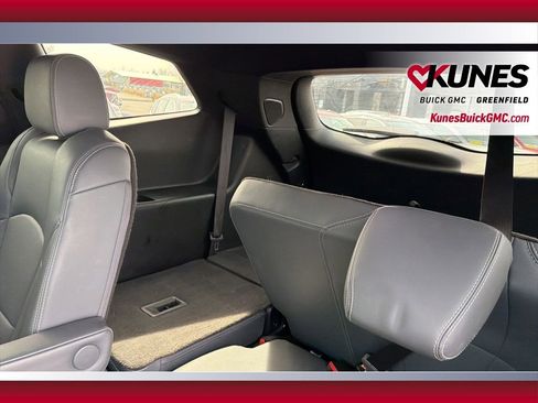Used 2024 Buick Enclave Premium AWD/4WD image 32