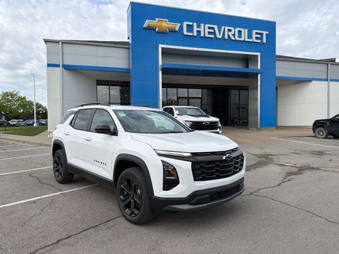 New 2026 Chevrolet Equinox LT AWD/4WD image 1