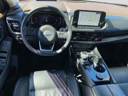 Certified 2021 Nissan Rogue Platinum AWD/4WD image 13