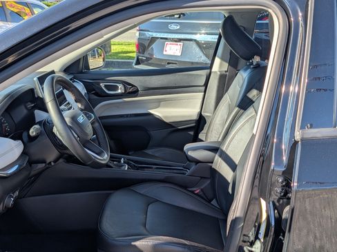 Used 2022 Jeep Compass Limited AWD/4WD image 15