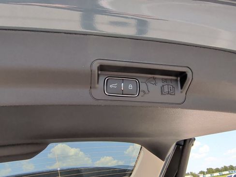 New 2026 Ford Explorer Active RWD image 43
