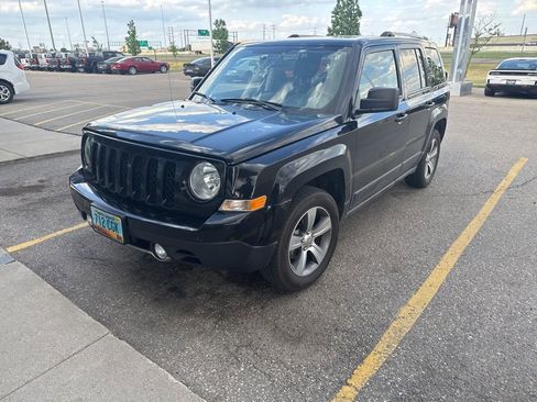 Used 2016 Jeep Patriot High Altitude AWD/4WD image 3