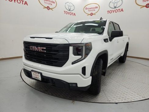 Used 2024 GMC Sierra 1500 Elevation image 2