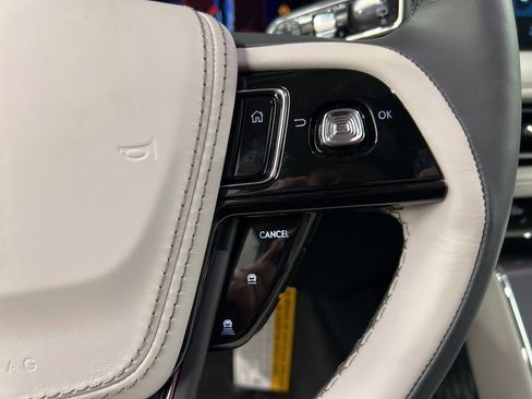 New 2026 Lincoln Aviator AWD image 18