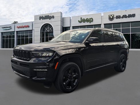 Used 2024 Jeep Grand Cherokee L Limited w/ Black Appearance Package image 6