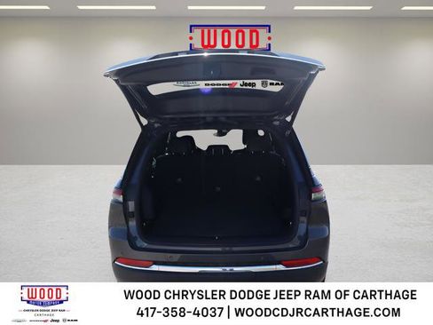 Used 2024 Jeep Grand Cherokee Limited AWD/4WD image 21