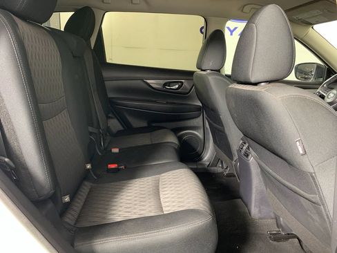 Used 2018 Nissan Rogue SV FWD image 37