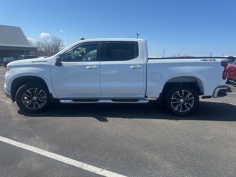Used 2023 Chevrolet Silverado 1500 LT AWD/4WD image 6