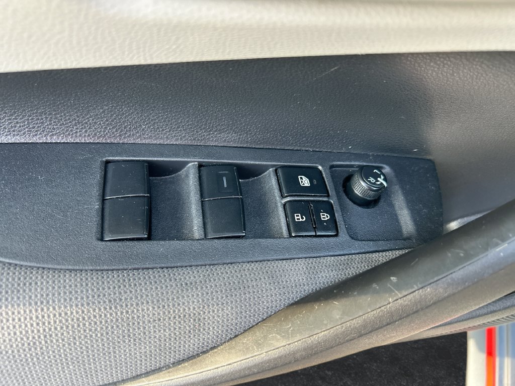 Used 2024 Toyota Corolla LE FWD image 12