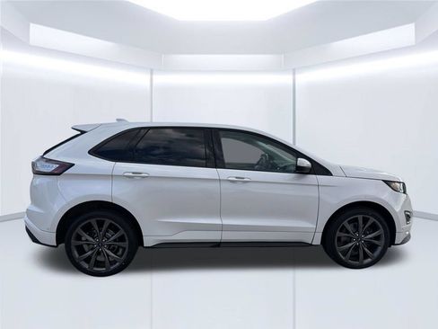 Used 2018 Ford Edge Sport w/ Equipment Group 401A AWD/4WD image 2