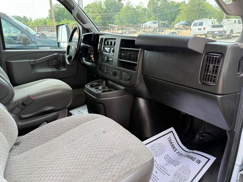 Used 2021 Chevrolet Express 3500 w/ Power Convenience Package RWD image 18