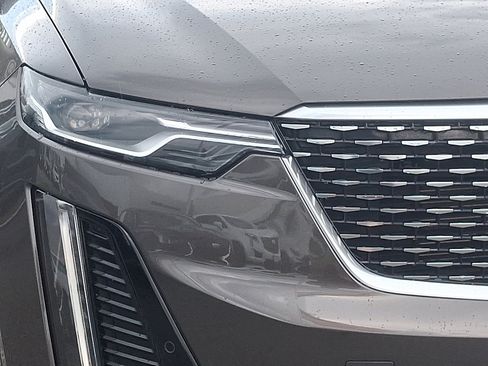 Used 2020 Cadillac XT6 Premium Luxury image 10