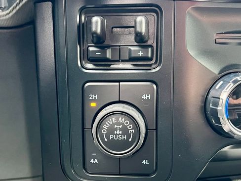 Used 2025 Ford F150 Raptor image 38