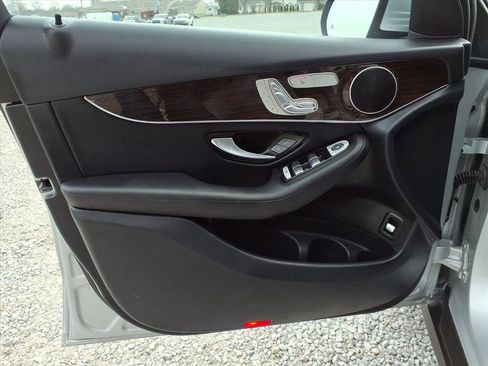 Used 2018 Mercedes-Benz GLC 300 GLC 300 w/ Premium Package image 26