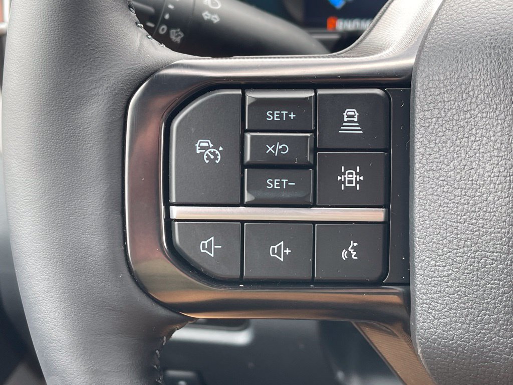 New 2026 Ford F250 Platinum w/ Tremor Off-Road Package AWD/4WD image 8