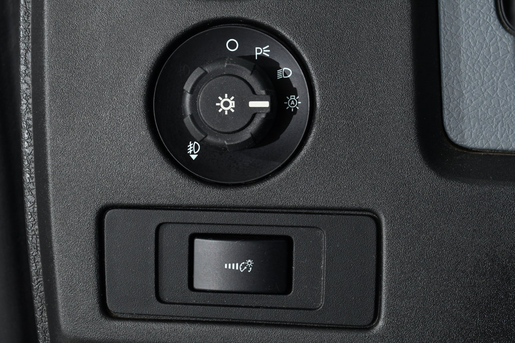 Used 2013 Ford F150 XLT w/ Luxury Equipment Group AWD/4WD image 31