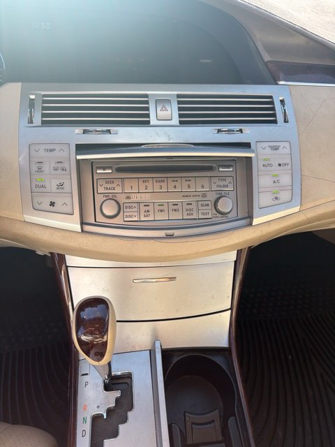 Used 2009 Toyota Avalon Limited FWD image 11
