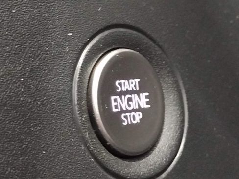 Used 2021 Volkswagen ID.4 Pro S w/ Gradient Package image 32